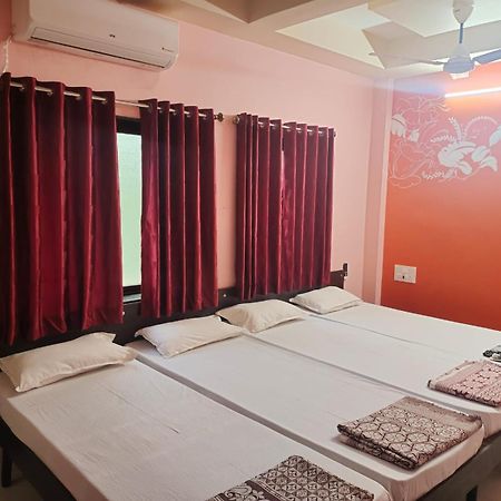 Bandekar Home Stay Mālvan Buitenkant foto