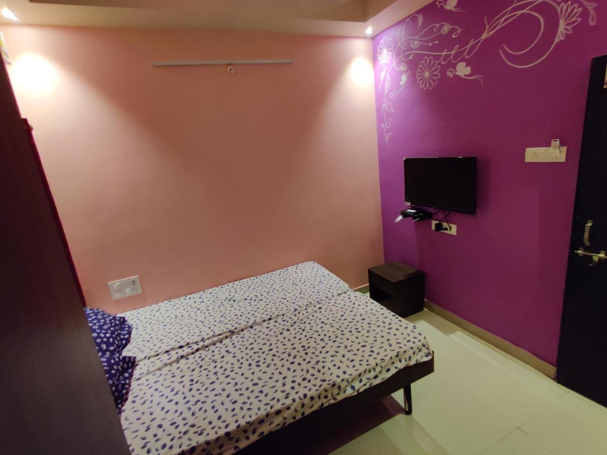 Bandekar Home Stay Mālvan Buitenkant foto
